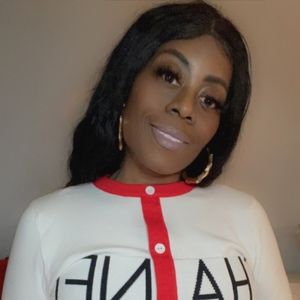 Meet your Posher, Regina